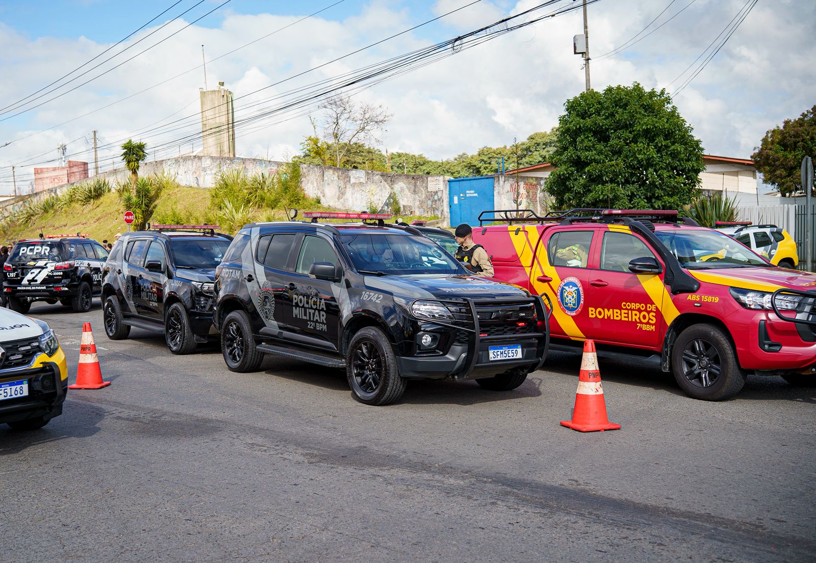 Viaturas entregues em Colombo
