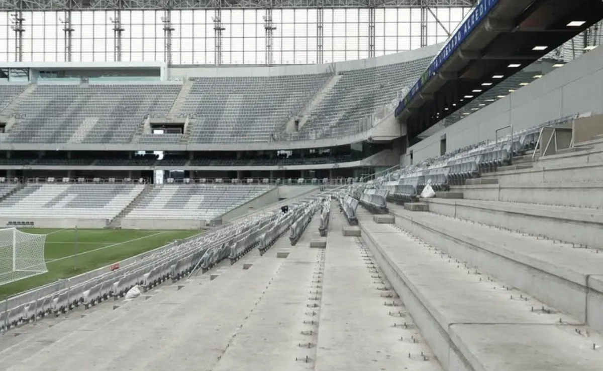 Setor Cel. Dulcídio Inferior da Arena da Baixada passa por obras para instalação de arquibancada retrátil