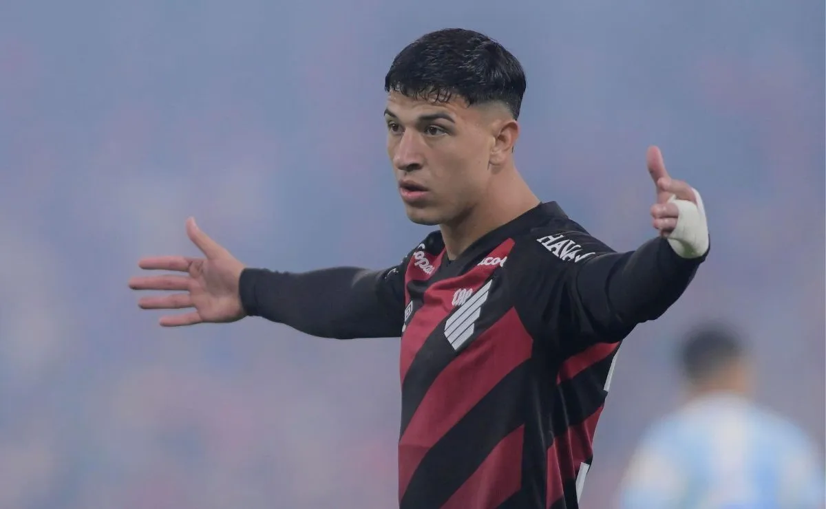 Lucas Esquivel durante Athletico x Grêmio na Arena da Baixada