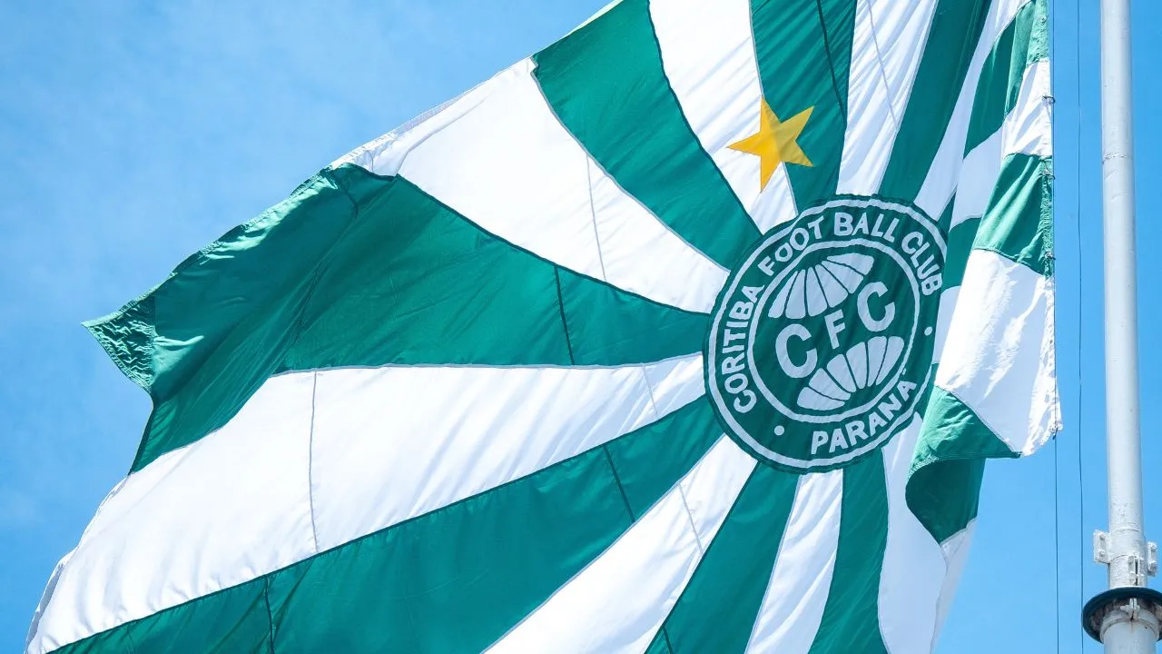Bandeira do Coritiba no Couto Pereira