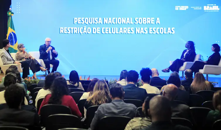 Brasília (DF), 30/06/2026 - Divulgação dos resultados da Pesquisa Nacional do 1º ano da Lei nº 15.100/2025, que avalia a implementação da legislação que restringe o uso de celulares para fins não pedagógicos nas escolas de educação básica. Foto: Allef Renan/Divulgação