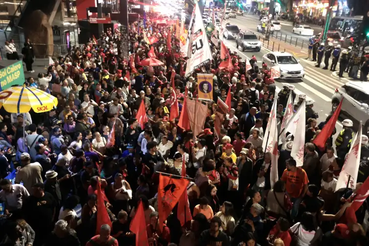 Protesto na Avenida Paulista, São Paulo