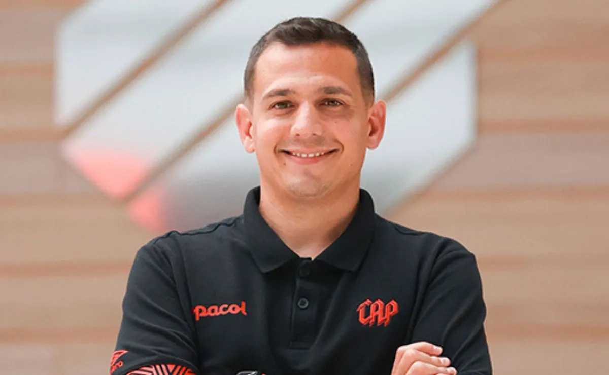 Daniel Llácer, novo técnico do sub-20 do Athletico