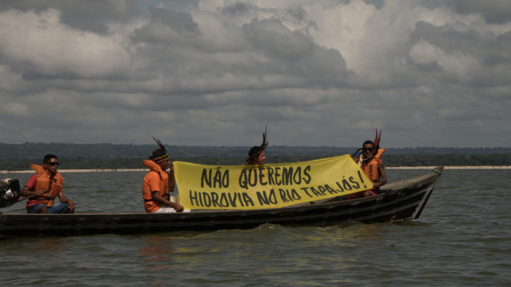 Paisagem da região amazônica afetada por projetos de infraestrutura