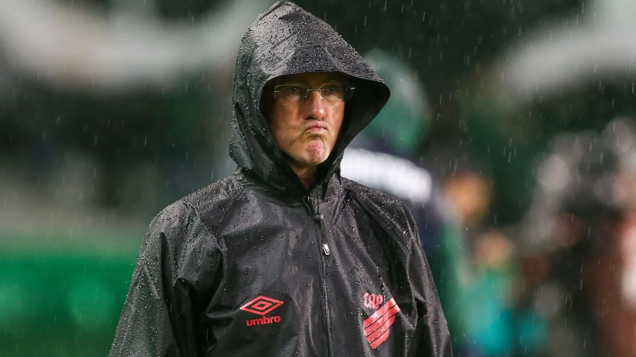Odair Hellmann em Coritiba x Athletico