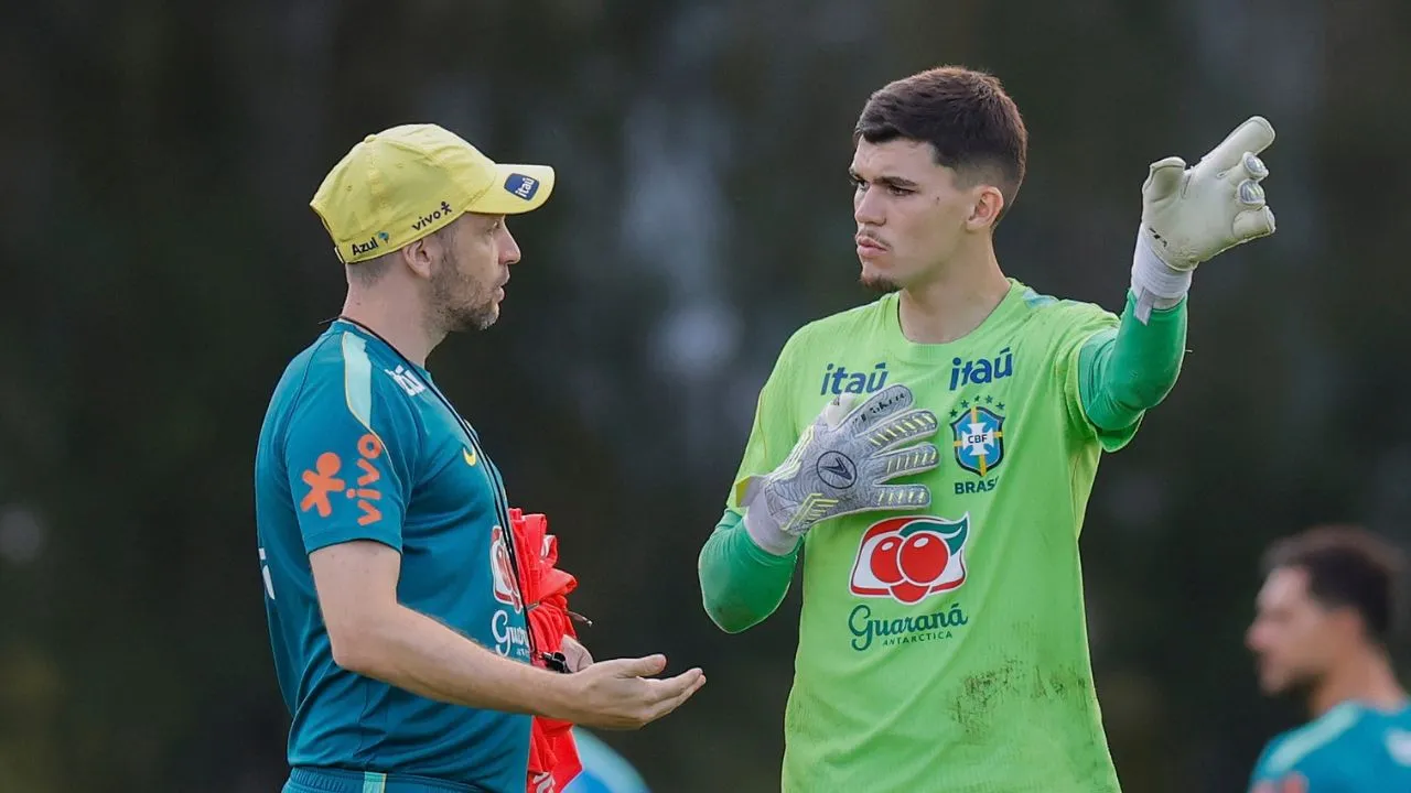 Pedro Morisco em treino com a seleção brasileira
