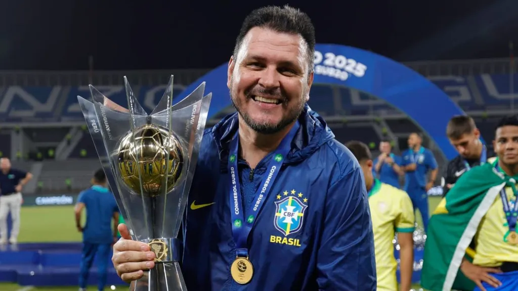 Thiago Kosloski em atuação profissional
