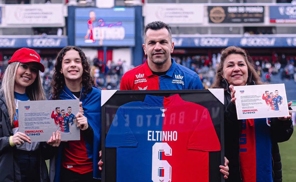 Eltinho recebe homenagem na Vila Capanema